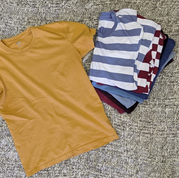 Uniqlo XS unisex maroon stripped cotton t-sh… - Picture 3 of 5